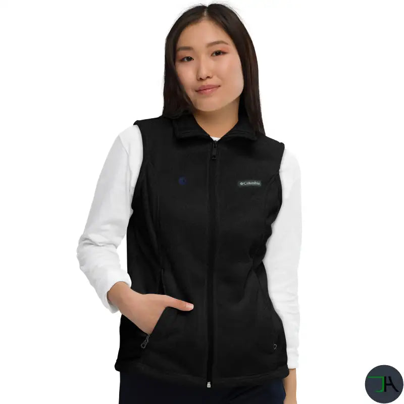 Stay Warm and Stylish on the Golf Course with Women’s Chikara Fleece Vest in Black face women